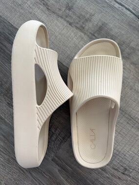 Calia Women's Cream Slip-On Comfort Slides 7